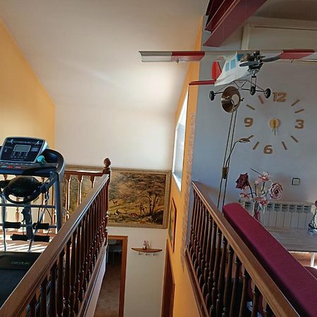Casa Con Jardin Y Piscina Privada. Villa Santa Eulalia de Ronsaná Екстериор снимка