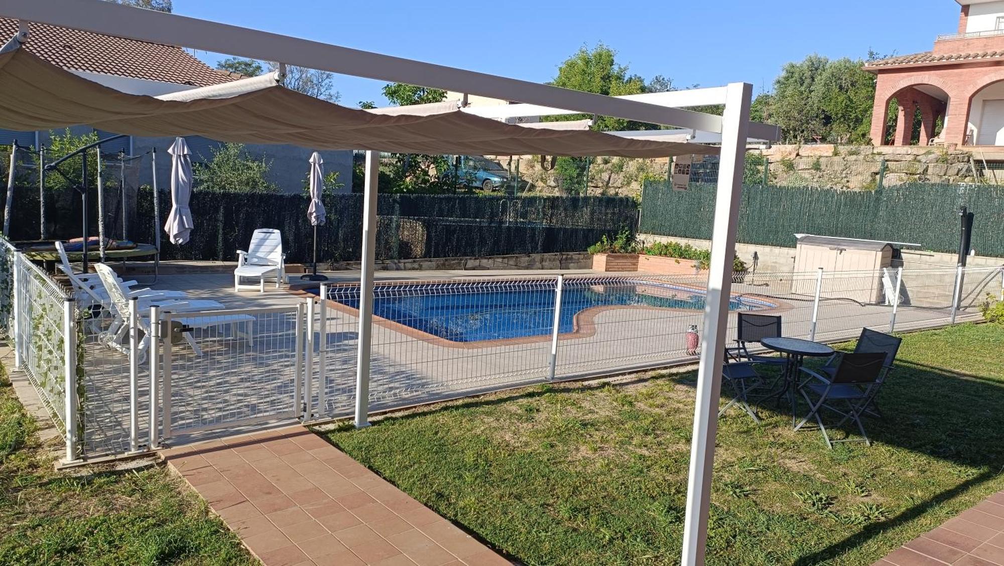 Casa Con Jardin Y Piscina Privada. Villa Santa Eulalia de Ronsaná Екстериор снимка