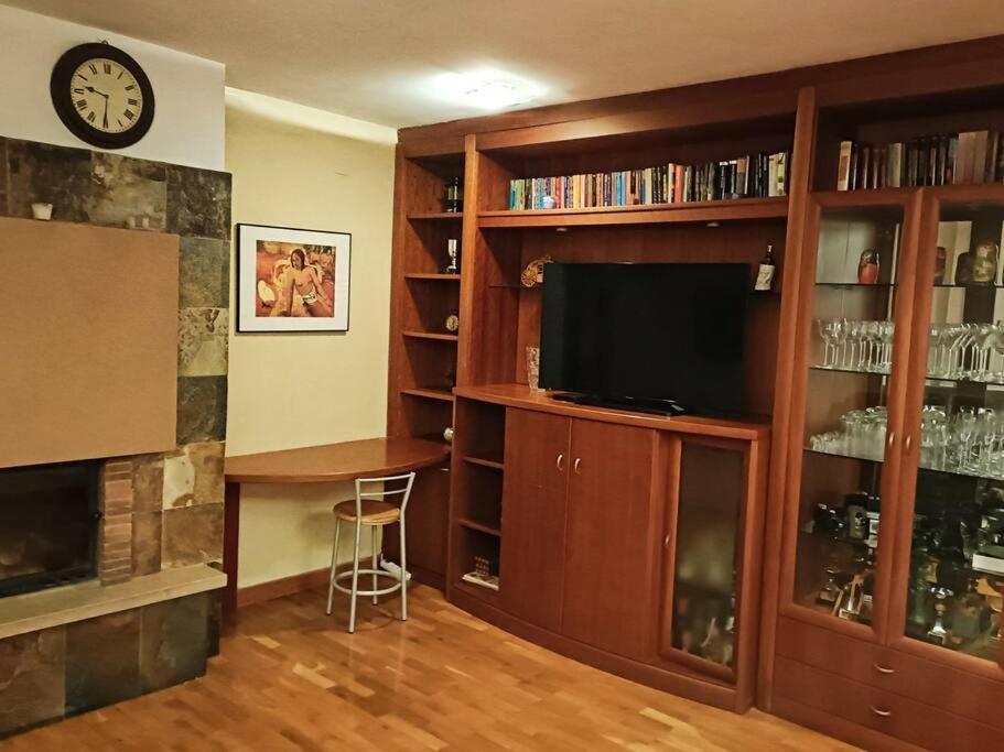 Casa Con Jardin Y Piscina Privada. Villa Santa Eulalia de Ronsaná Екстериор снимка