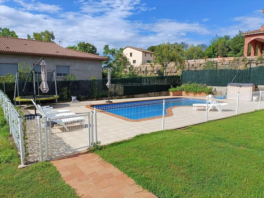 Casa Con Jardin Y Piscina Privada. Villa Santa Eulalia de Ronsaná Екстериор снимка